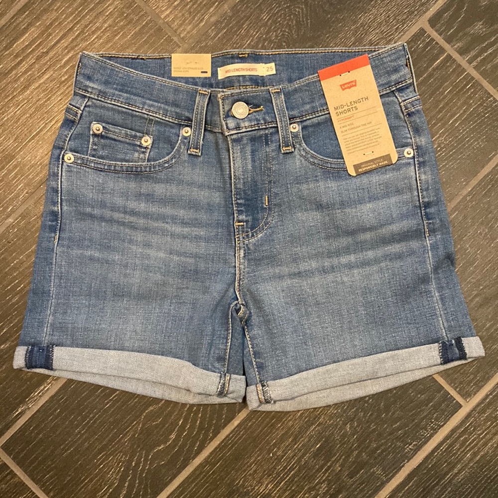Levi’s Mid-Length Shorts - NWT